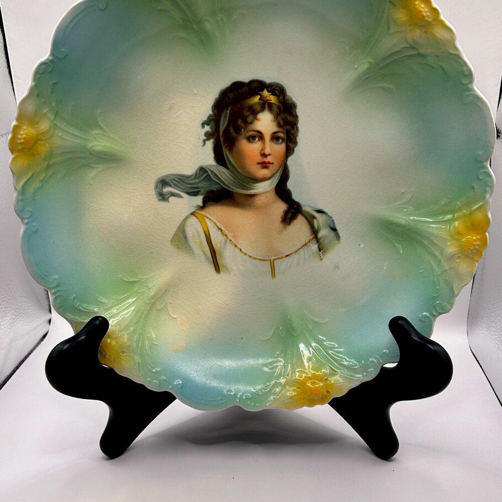 Antique Iris E.P.P. Co. Portrait Plate Queen Louise of Prussia Decorative Plate